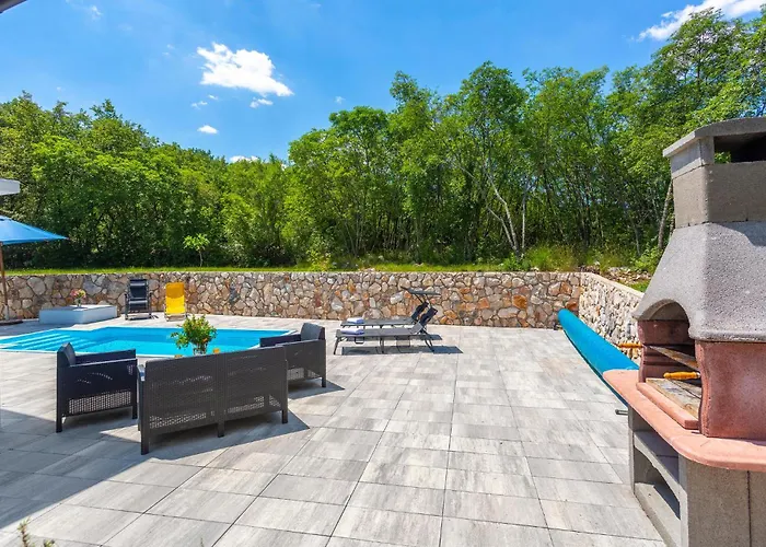 Stunning In Sveti Vid Dobrinjski Vikendica Gostinjac