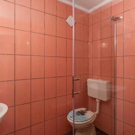Ferienhaus Stunning In Sveti Vid Dobrinjski