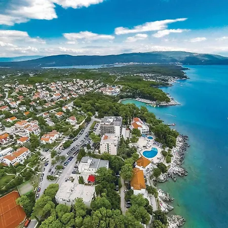 Stunning In Sveti Vid Dobrinjski Ferienhaus